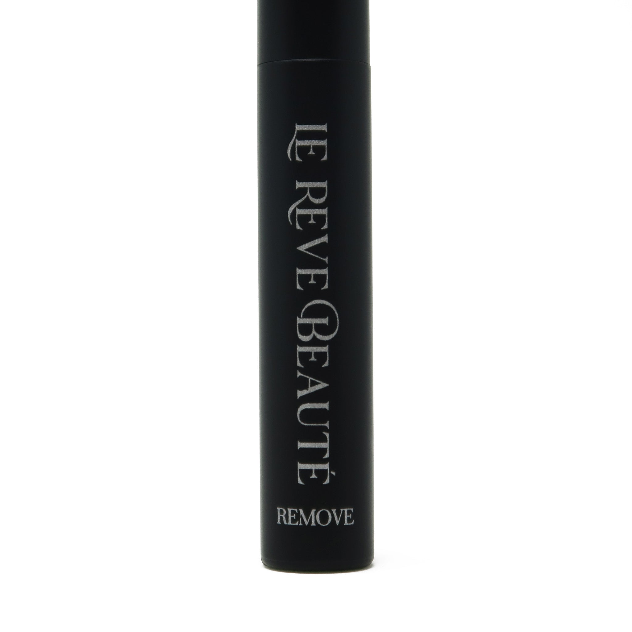 zoom in of liy lash remove words on outside that say Le Reve Beauté Remove